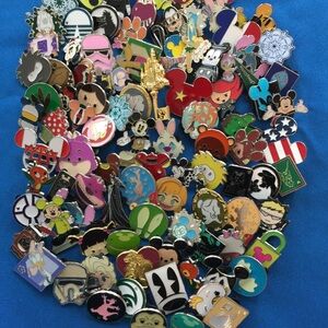 Disney Character Pin 10 SET LOT